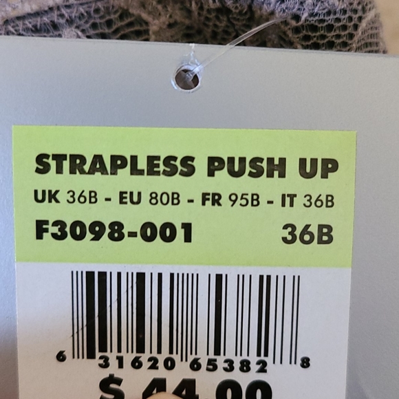 Calvin Klein Perfectly Fit Strapless Push Up Bra - Picture 4 of 6